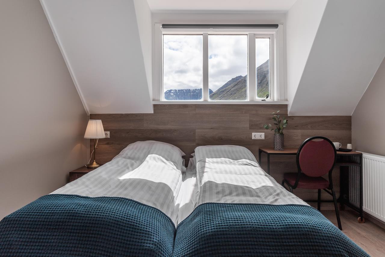 Holt Inn Flateyri Экстерьер фото