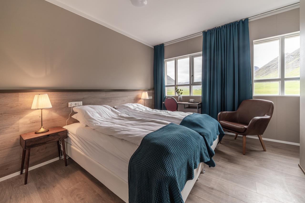 Holt Inn Flateyri Экстерьер фото