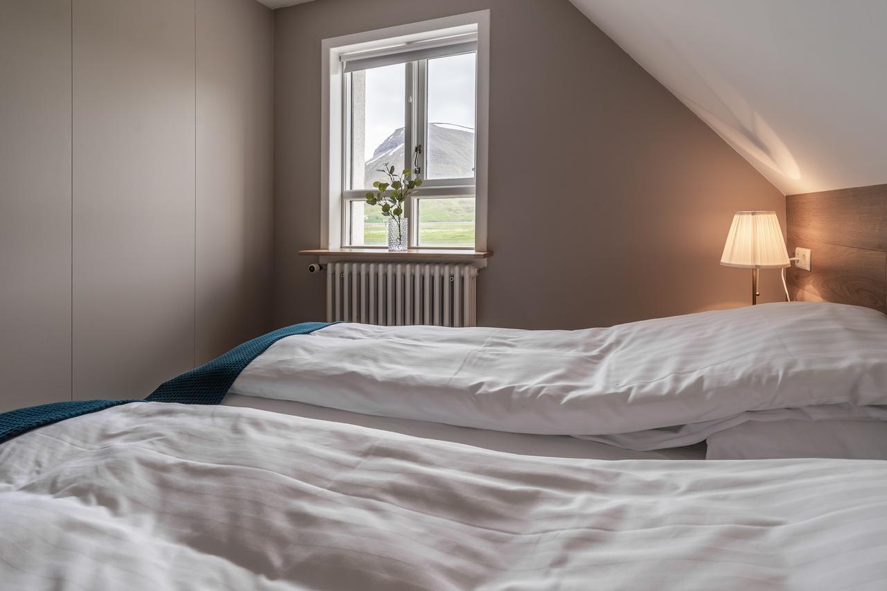 Holt Inn Flateyri Экстерьер фото